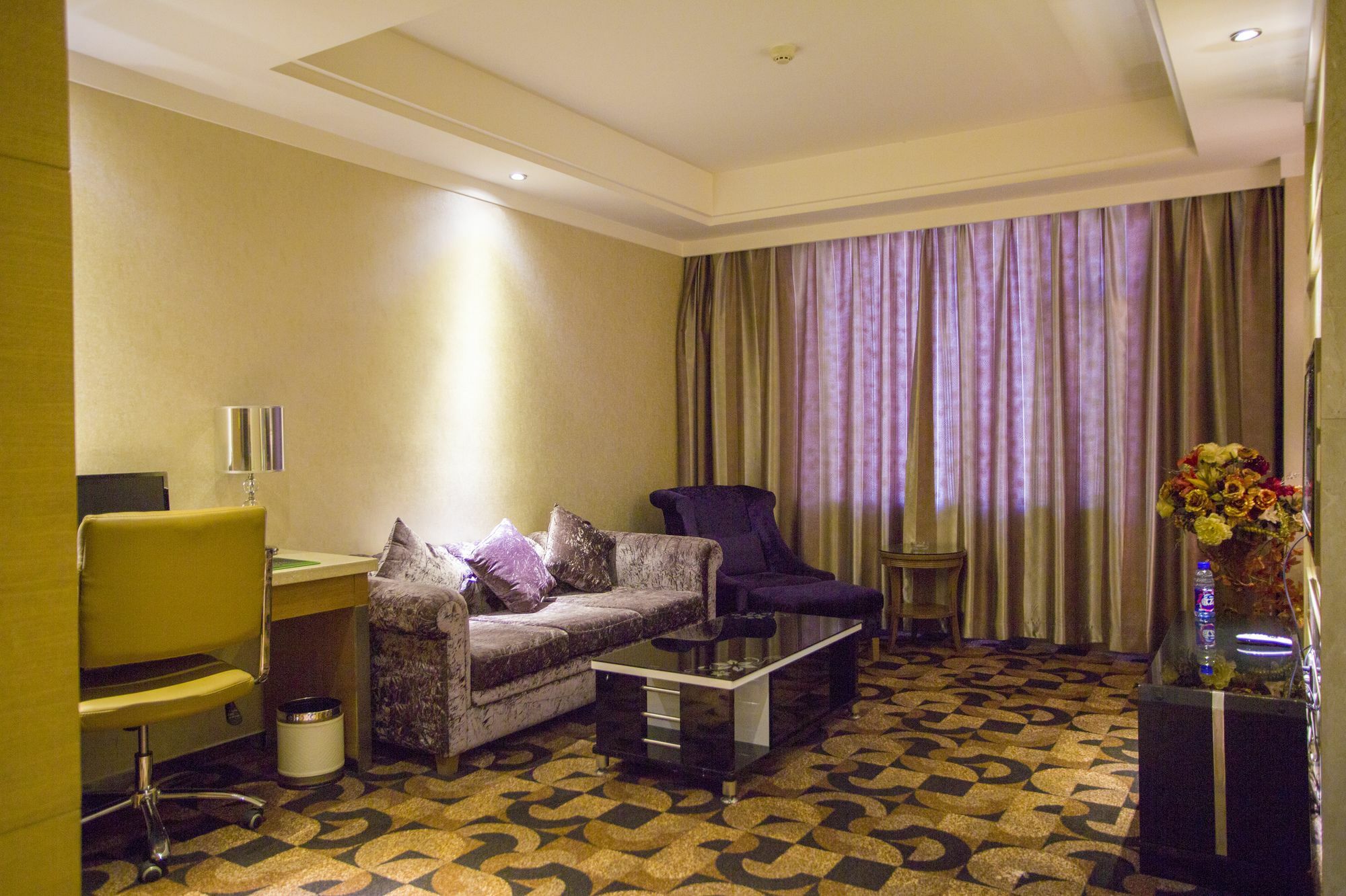 Fuke Jirui Hotel Урумчи Экстерьер фото